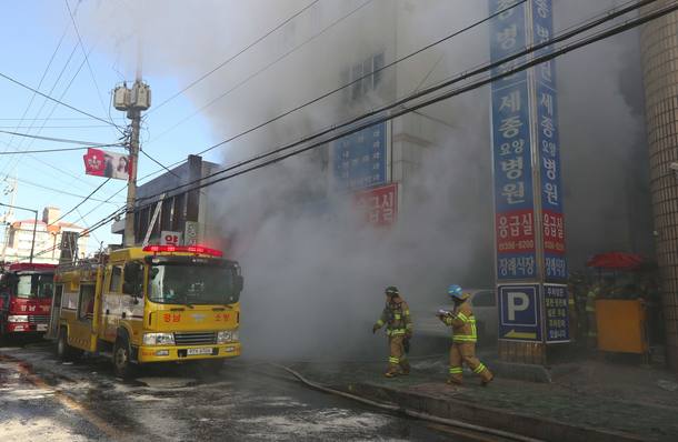Incêndio em hospital da Coreia do Sul deixa pelo menos 41 mortos
