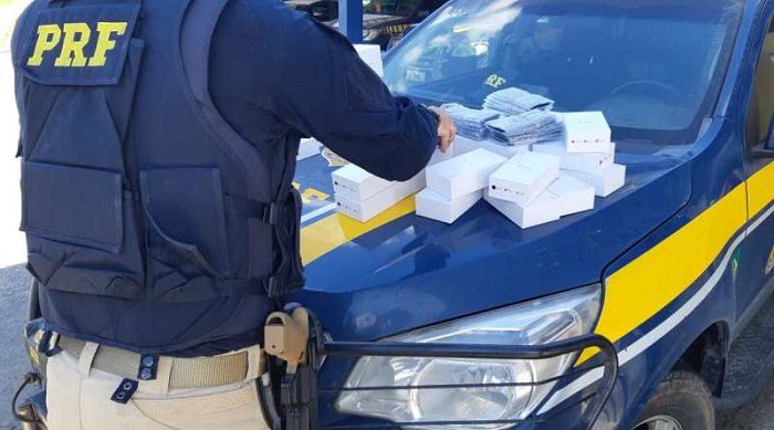 Carga de celulares avaliada em quase cem mil reais é apreendida pela PRF em Feira de Santana