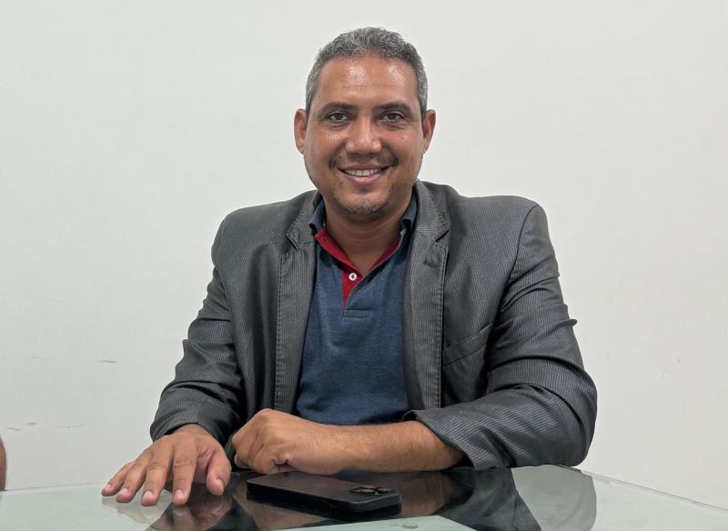 Antecipação de 13ª realizado pelo presidente da Câmara de Vereadores deve aquecer comercio em Brumado