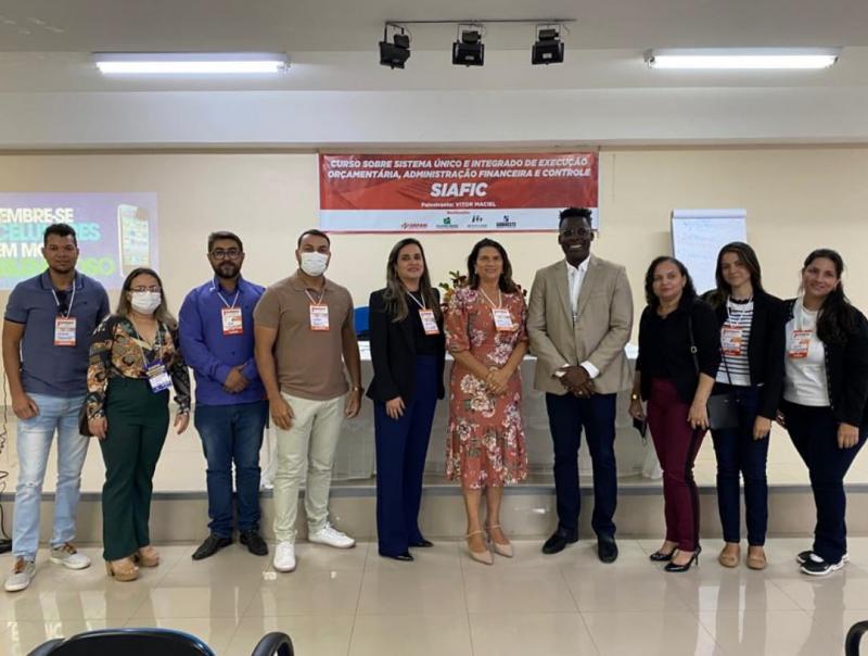 Servidores de Aracatu participam de curso para implantação de novo Software