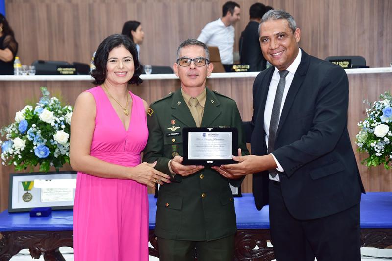 Câmara de Vereadores de Brumado realizou Sessão Solene e homenageou personalidades com honrarias