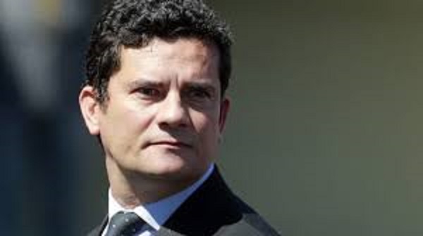 Paraná Pesquisas: 82,6% dos brasileiros acham que Bolsonaro acertou ao escolher Moro