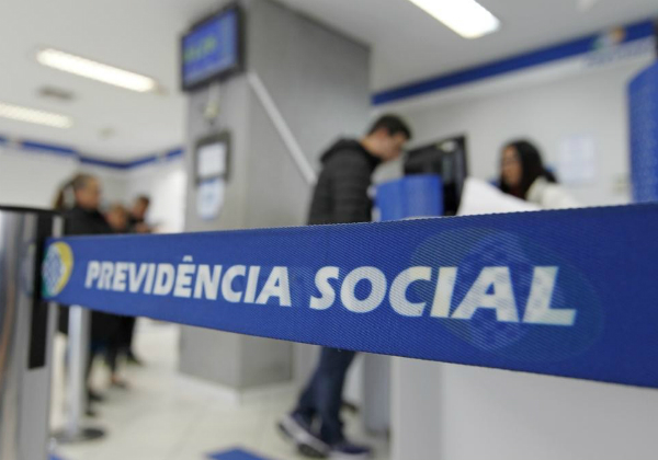 INSS orienta segurados a usarem serviços digitais durante greve
