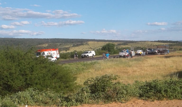 Atropelamento deixa uma vítima fatal na BA-262, em Brumado