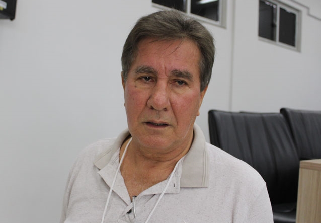 Prefeito de Lagoa Real é punido pelo TCM por pagar para ser homenageado