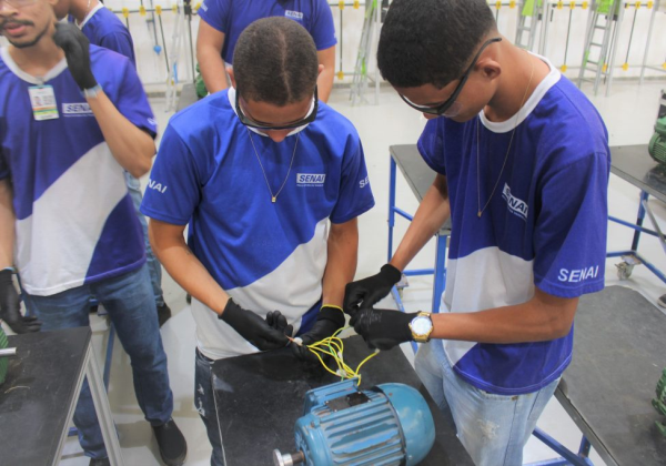 SENAI oferece 419 vagas gratuitas de aprendizagem industrial no estado