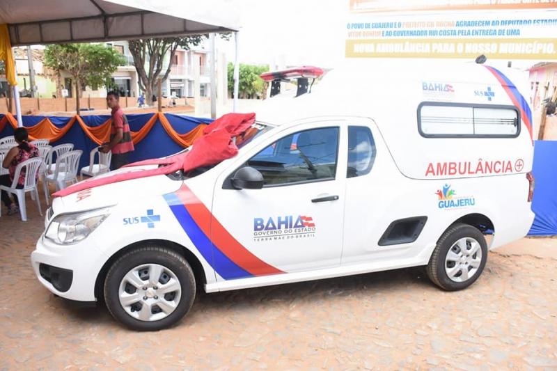 Prefeito de Guajeru entrega ambulância e participa de ato com o governador Rui Costa