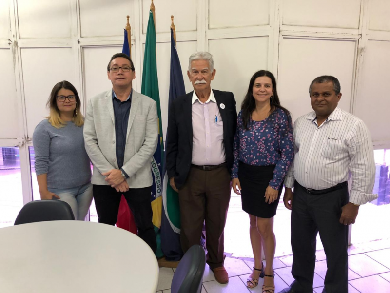 Prefeito Eduardo Vasconcelos assina Acordo de Cooperação Técnica com o INSS