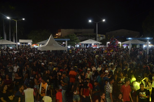 Brumadenses comemoram 141 anos da cidade em festa de aniversário