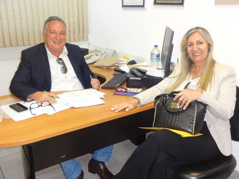 Prefeita de Malhada de Pedras viabiliza benefícios através do Deputado Ronaldo Carletto