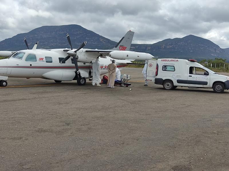 Barra da Estiva: Paciente com Covid-19 é transferida para Salvador em unidade de saúde aérea