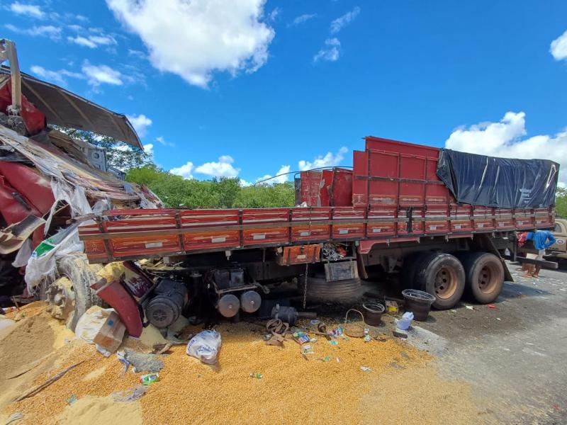 Acidente na ba-156, entre Caturama e Macaúbas,  deixa três vítimas fatais