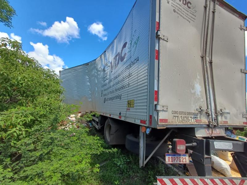 Acidente na ba-156, entre Caturama e Macaúbas,  deixa três vítimas fatais