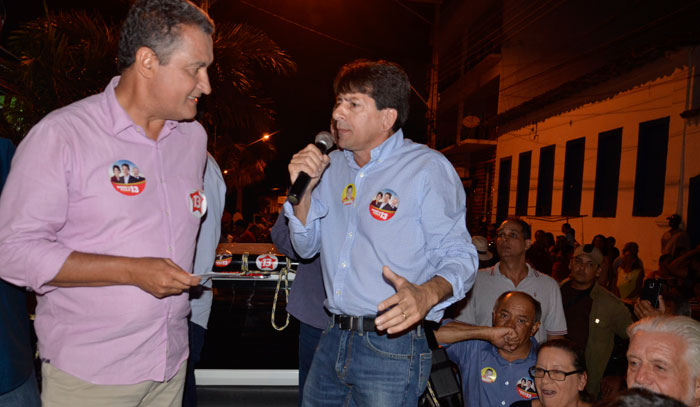 Prefeito Sérgio Maia recepciona Rui Costa em ato de campanha em Aracatu