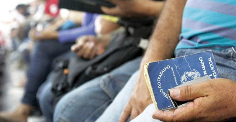 Desemprego cai para 11,9% e tem a menor taxa do ano