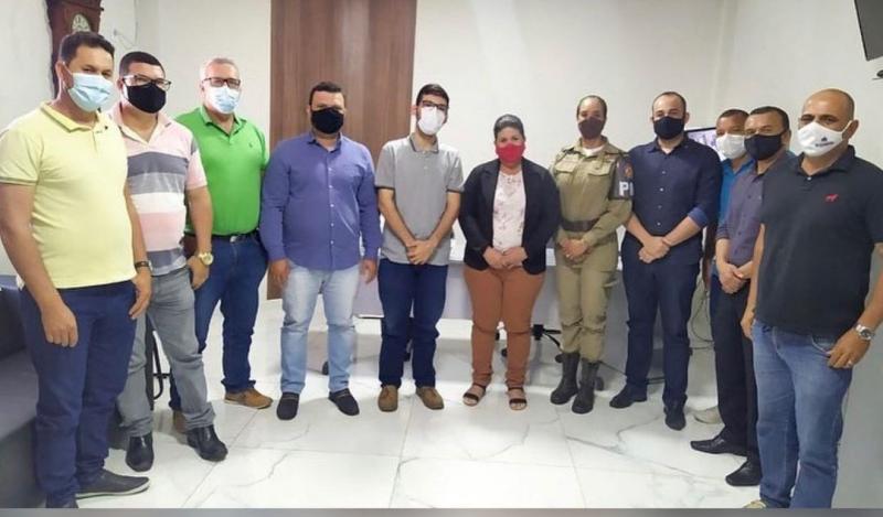 Presidente da Câmara de Vereadores recebe visita da comandante da 34ª CIPM, Major Leila