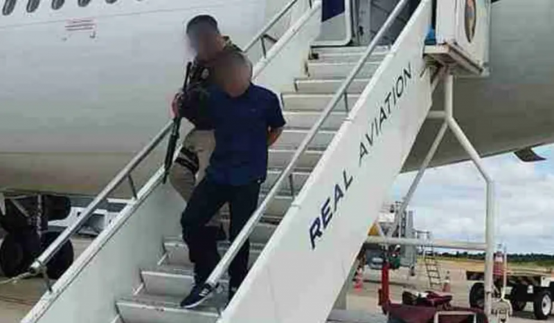 Foragido da justiça é preso dentro de avião da Latam em Vitória da Conquista