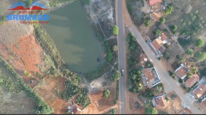 Brumado: Estrada do Distrito de Samambaia recebe pavimentação asfáltica