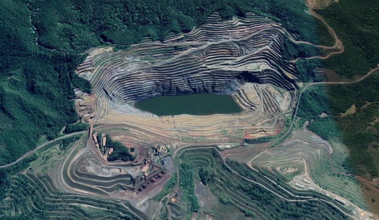 Duas cidades de MG têm evacuação de moradores por risco em barragens