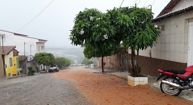 Final de semana deve ser chuvoso em Brumado e toda região