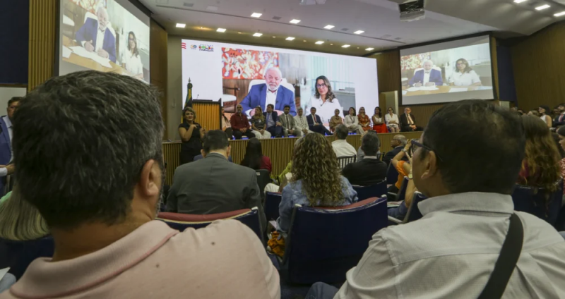 Bolsa Família completa 20 anos alcançando 21,45 milhões de famílias