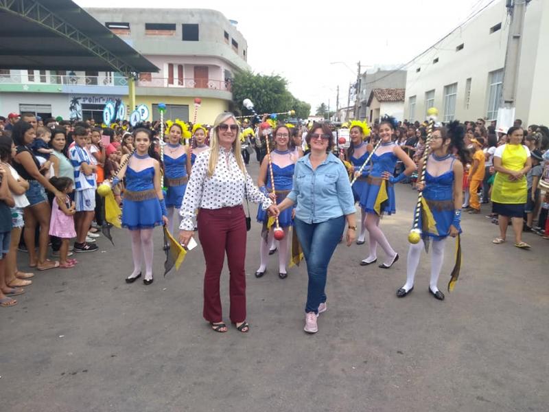 Malhada de pedras comemora 07 de Setembro com desfile cívico e apresentações de escolas