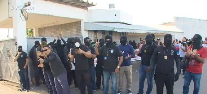Agentes penitenciários protestam e familiares não conseguem visitar presos na capital baiana