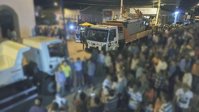 Prefeitura de Aracatu cede o uso por seis meses da Perfuratriz ao Consórcio Vale do Rio Gavião com sede em Tremendal