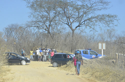 Homem se mata após atropelar e atirar na cabeça da ex esposa e do atual companheiro em Contendas
