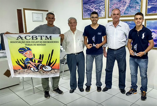 Integrantes da ACBTM agradecem o apoio da Prefeitura ao Ciclismo de Brumado