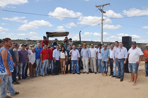 Rio do Antônio: vereador André Berkovitz entrega trator com implementos agrícolas na Comunidade Jardim