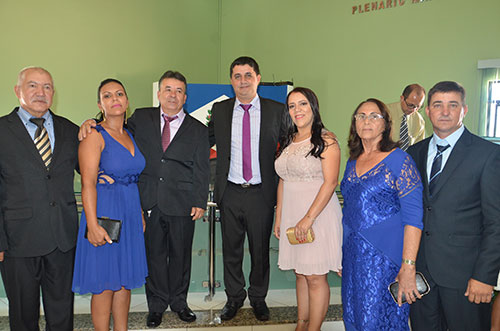 Em Barra da estiva prefeito propõe projeto que reduz salário dos concursados e aumenta o dos contratados