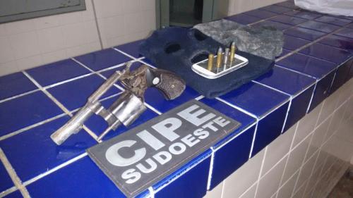 Em Barra da Estiva, menor é apreendido com arma, munições e Máscara Brucutu