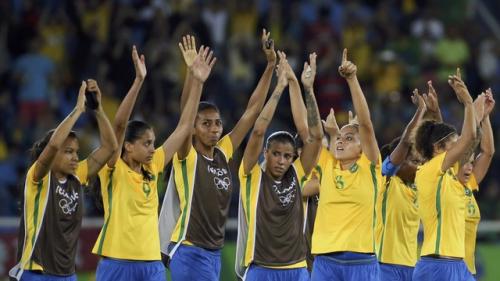 Brasil atropela a China e começa com o pé direito a busca pelo ouro no futebol feminino