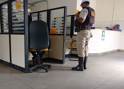 Motorista é interceptado pela Polícia em Brumado após ter evadido de acidente em Caetité