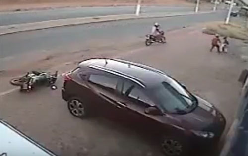 Camêra flagra mulher reagindo a assalto em Brumado; assista ao vídeo