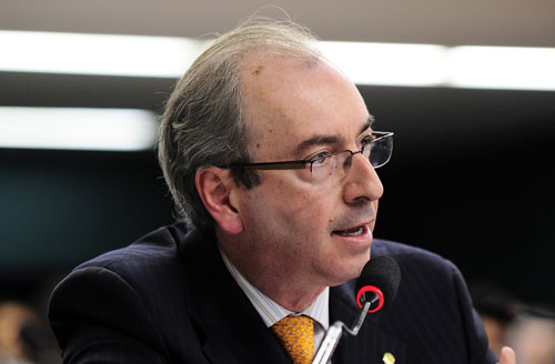 Eleito, Cunha diz que deputados reagiram a 'interferência' do governo
