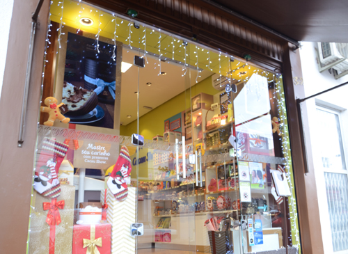   PASSE NA CACAU SHOW DE BRUMADO E CONFIRA AS NOVIDADES E PROMOÇÕES PARA ESTE MÊS NATALINO  