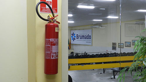 Após 12 anos, Câmara de Vereadores de Brumado passa a ter extintores 