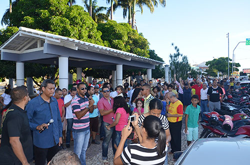 Carreata chamou a atenção de brumadenses para a realização da Cruzada Evangelística
