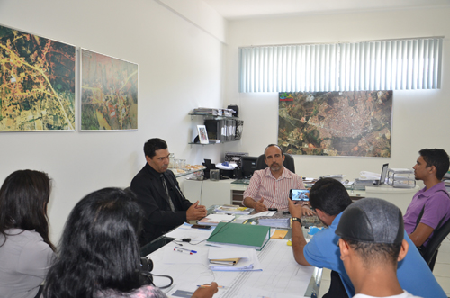 Representantes do SMTT esclarecem polêmica sobre sinalização em Brumado; placas estão sendo retiradas