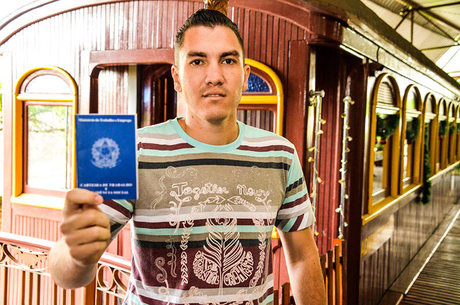 Desemprego atinge 9,6 milhões no Brasil e vai ao maior nível desde 2012