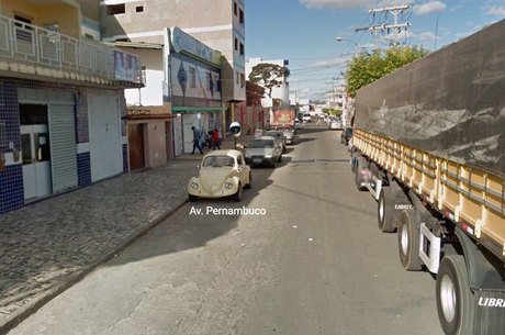 Criança de 4 anos cai de prédio e mãe é presa por abandono de incapaz