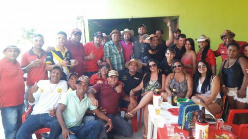 Tôe Brito, marca presença em evento de montaria em Tanhaçu