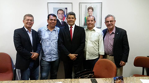 Deputados e vereador levam melhorias para Candiba