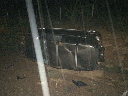Carro capota após Motorista perder o controle da direção na Ba- 623, entre Vila Mariana e Maetinga