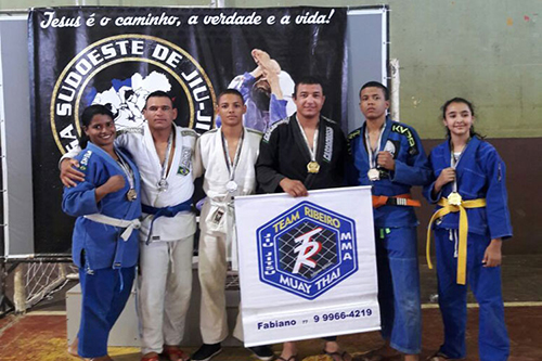 Atletas brumadenses conquistam ótimas colocações no campeonato de Jiu Jitsu de Guanambi
