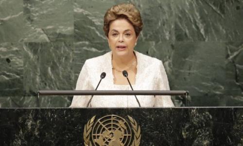 Dilma não cita golpe, mas usa final do discurso na ONU para falar de 'grave momento' no Brasil