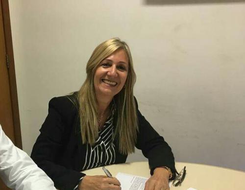 Prefeita de Malhada de Pedras autoriza antecipação de salário dos servidores municipais