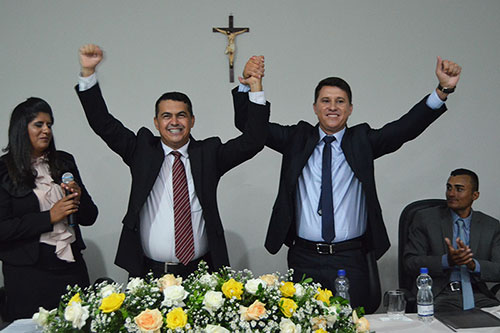 Reeleito, Gil Rocha toma posse para seu segundo mandato em Guajeru